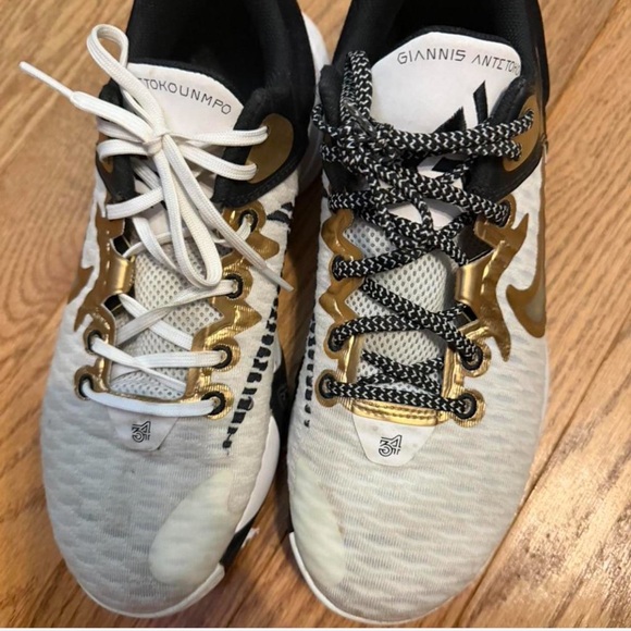 Nike Zoom KD 11 “Giannis Antetokounmpo” white and gold basketball trainers - Picture 2 of 6